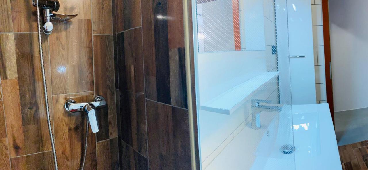 Family House Apartma Мозирє Екстер'єр фото